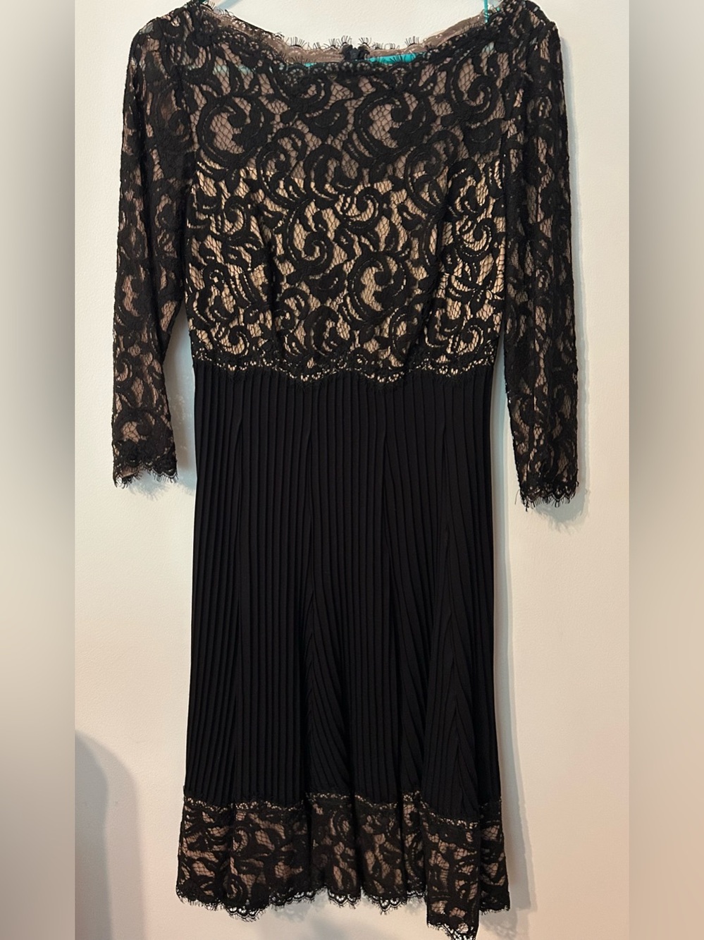 Tadashi Shoji Dress Size 8  EUC